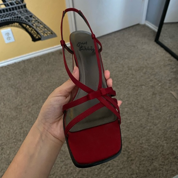 🍷 WINE RED BRATZ STYLE HEELS 🍷 - Picture 3 of 5